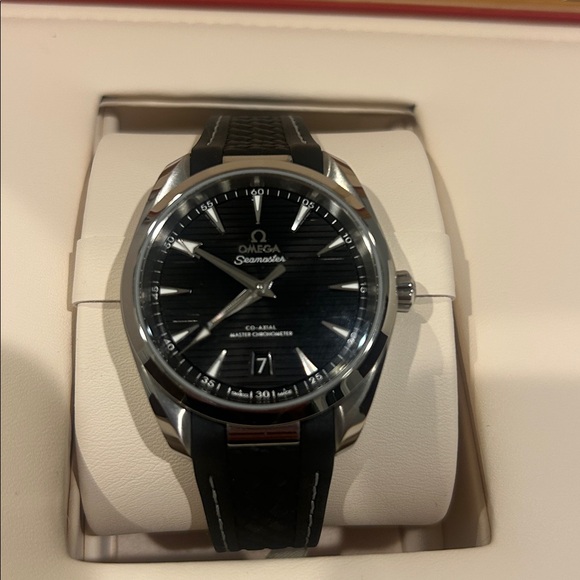 Omega Seamaster Aqua Terra Automatic Black Dial Men's Watch 38mm - Picture 7 of 9